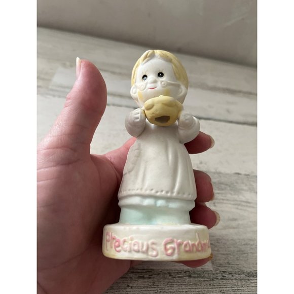 Precious Grandma porcelain figurine - Picture 2 of 6